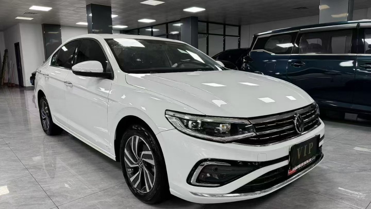 Volkswagen Bora 2022 car image #2