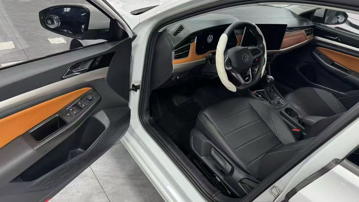 Volkswagen Bora 2022 car image #4