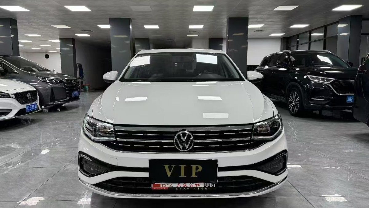 Volkswagen Bora 2022 car image #3