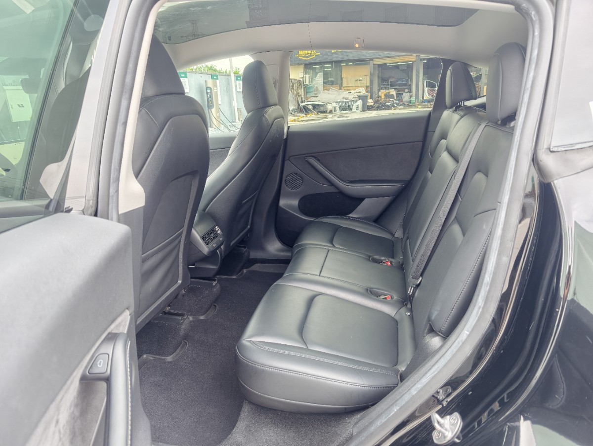 Tesla Model Y 2023 #6 Tesla Model Y 2023 car image #6