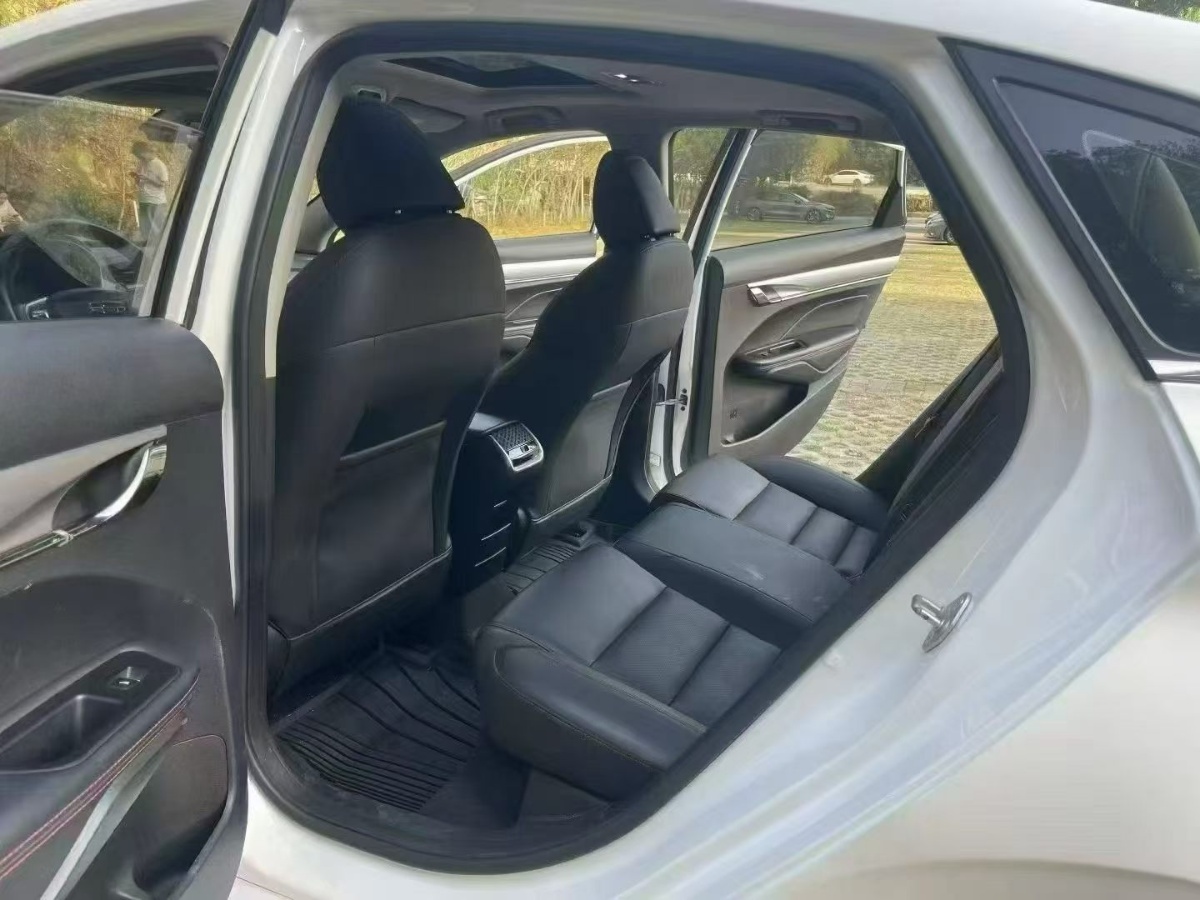 GEELY Binray 2019 car image #6