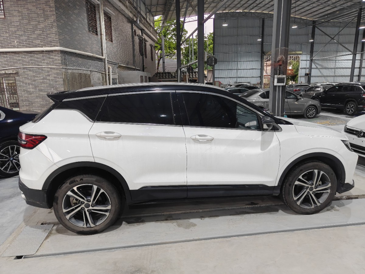 GEELY Coolray 2022 car image #4