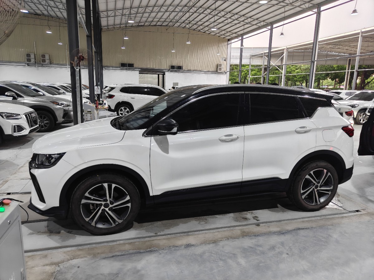 GEELY Coolray 2022 car image #2