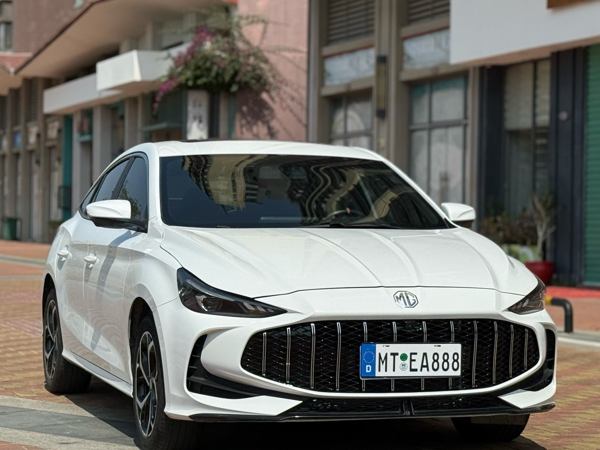 MG 5 2025 car image #2