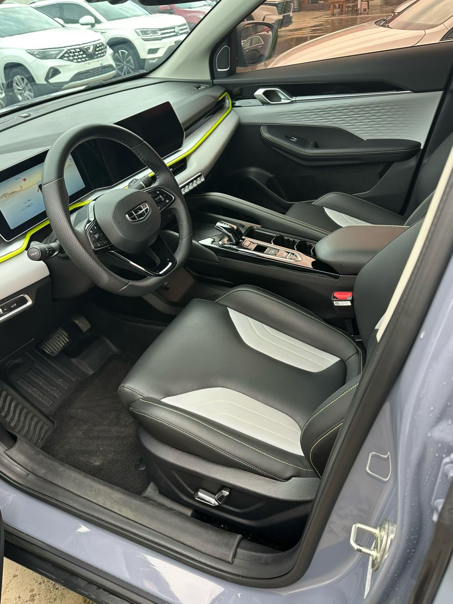 GEELY Coolray 2022 car image #2