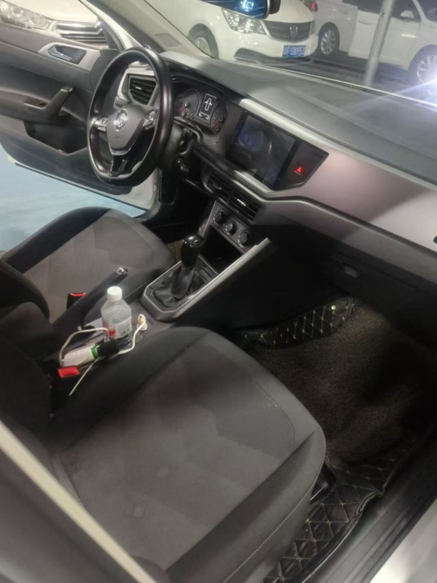 Volkswagen Polo 2019 car image #5