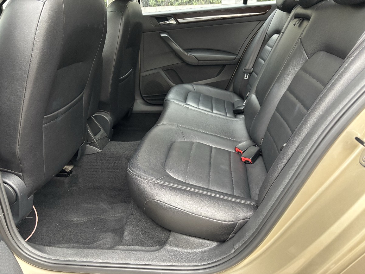 Volkswagen Santana 2014 car image #3