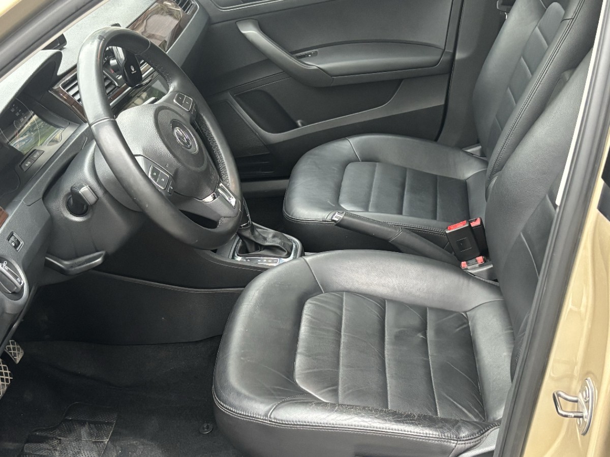 Volkswagen Santana 2014 car image #5