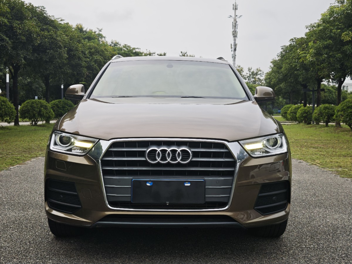 Audi Q3 2017 car image #2