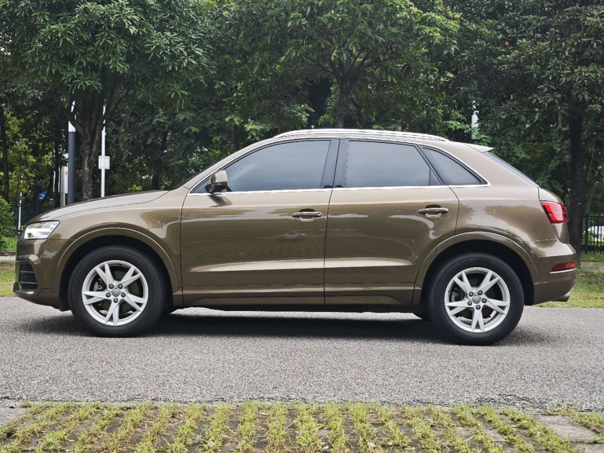 Audi Q3 2017 car image #4