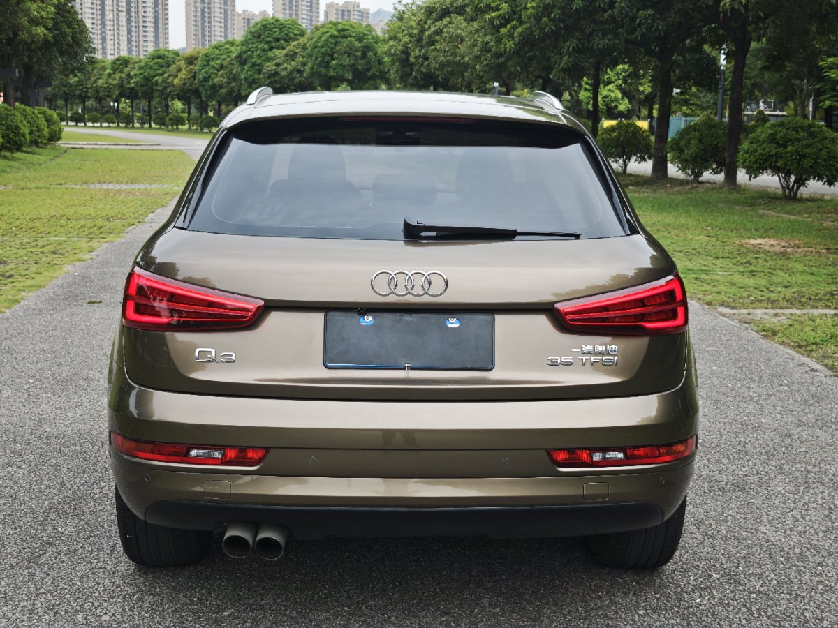 Audi Q3 2017 car image #6
