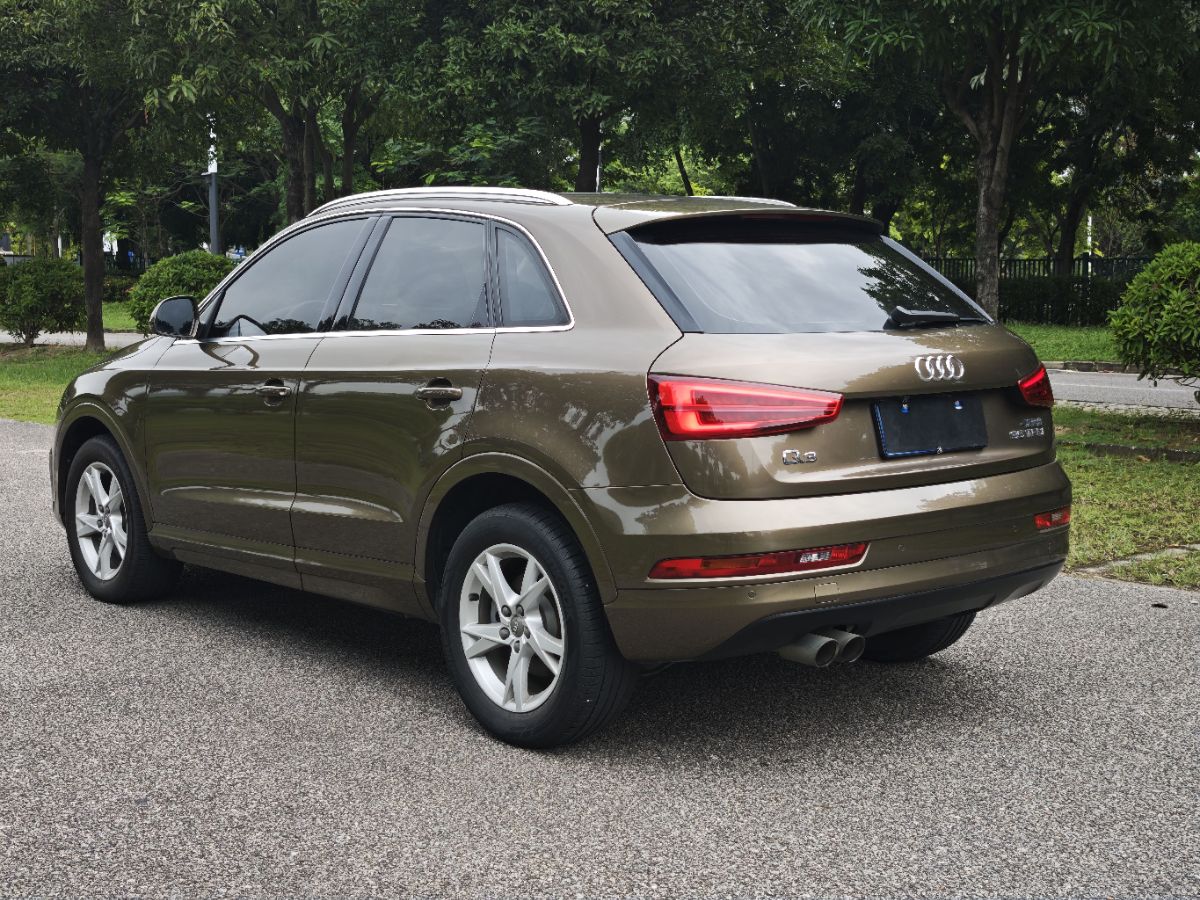 Audi Q3 2017 car image #5