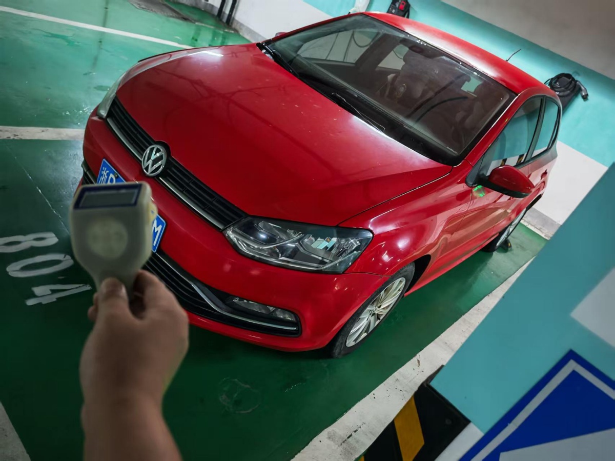 Volkswagen Polo 2015 car image #3