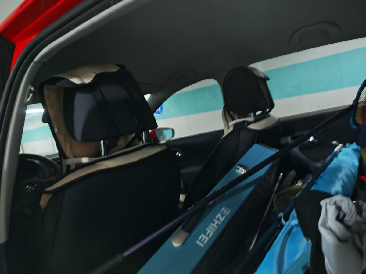 Volkswagen Polo 2015 car image #4