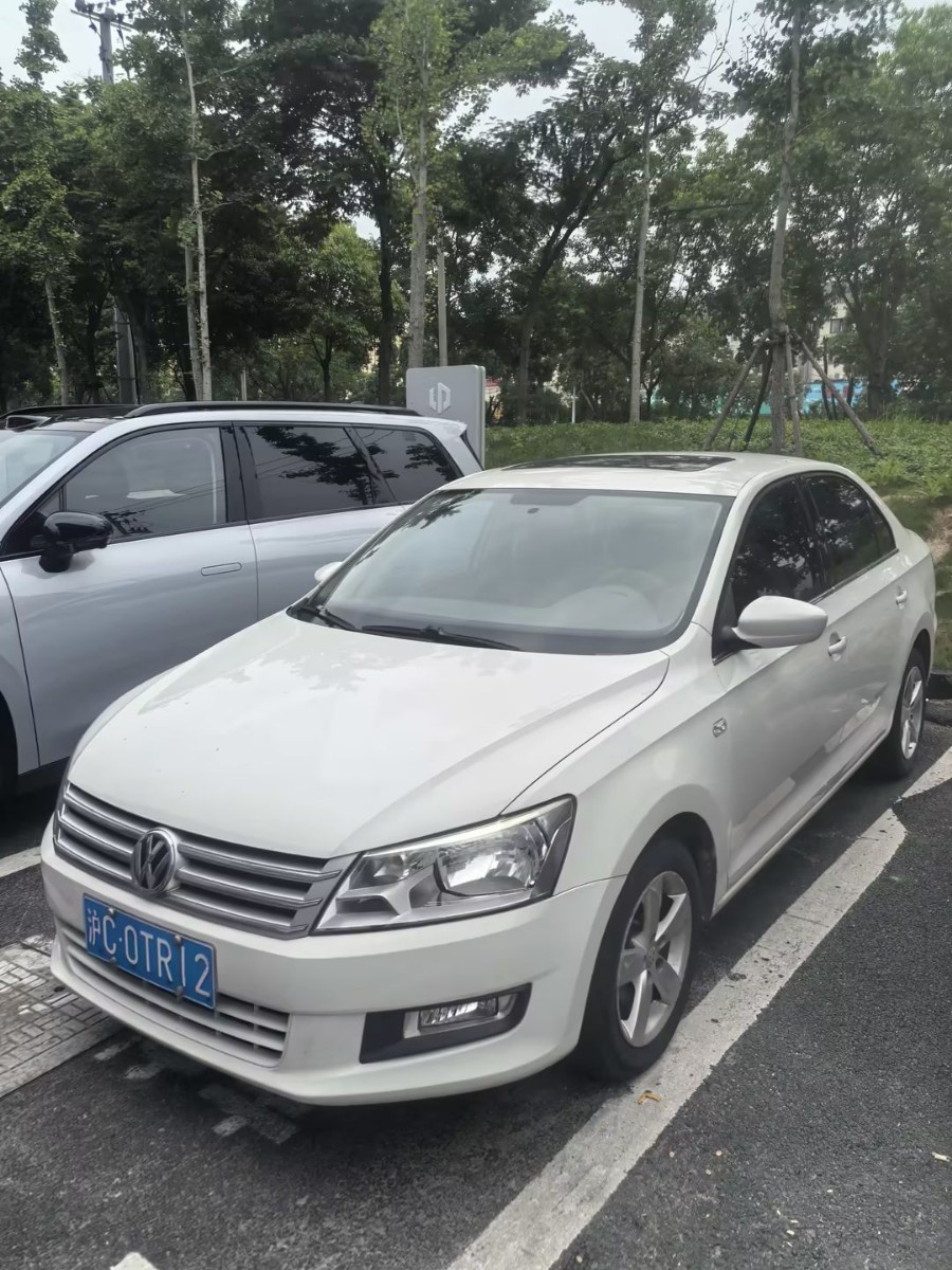 Volkswagen Santana 2015 immagine di auto 