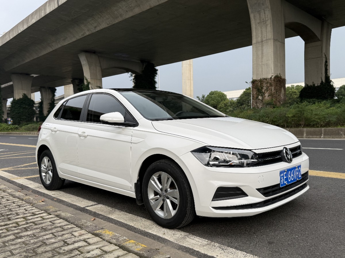 Volkswagen Polo 2020 car image #3