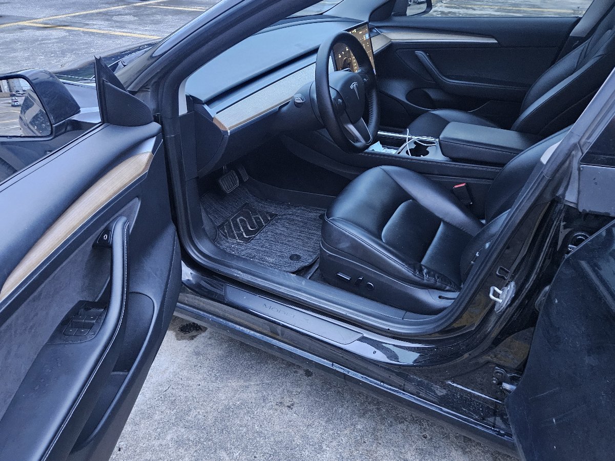 Tesla Model 3 2022 car image #5