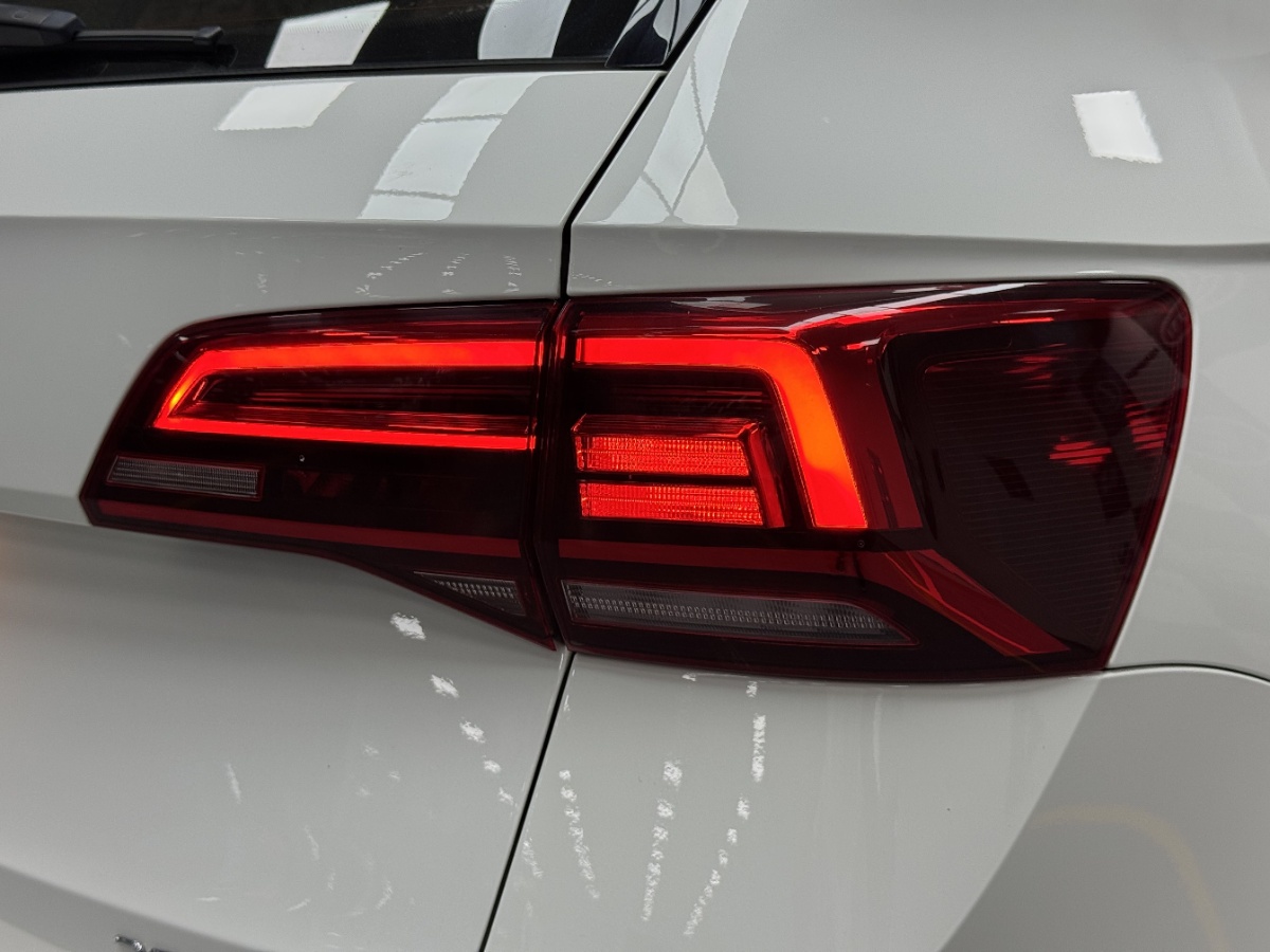 Volkswagen Tharu 2022 car image #21