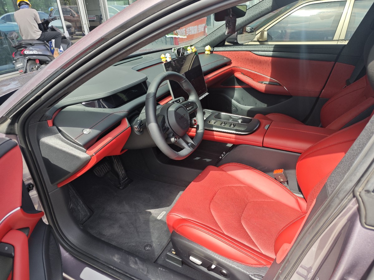 MI SU7 2024 car image #4