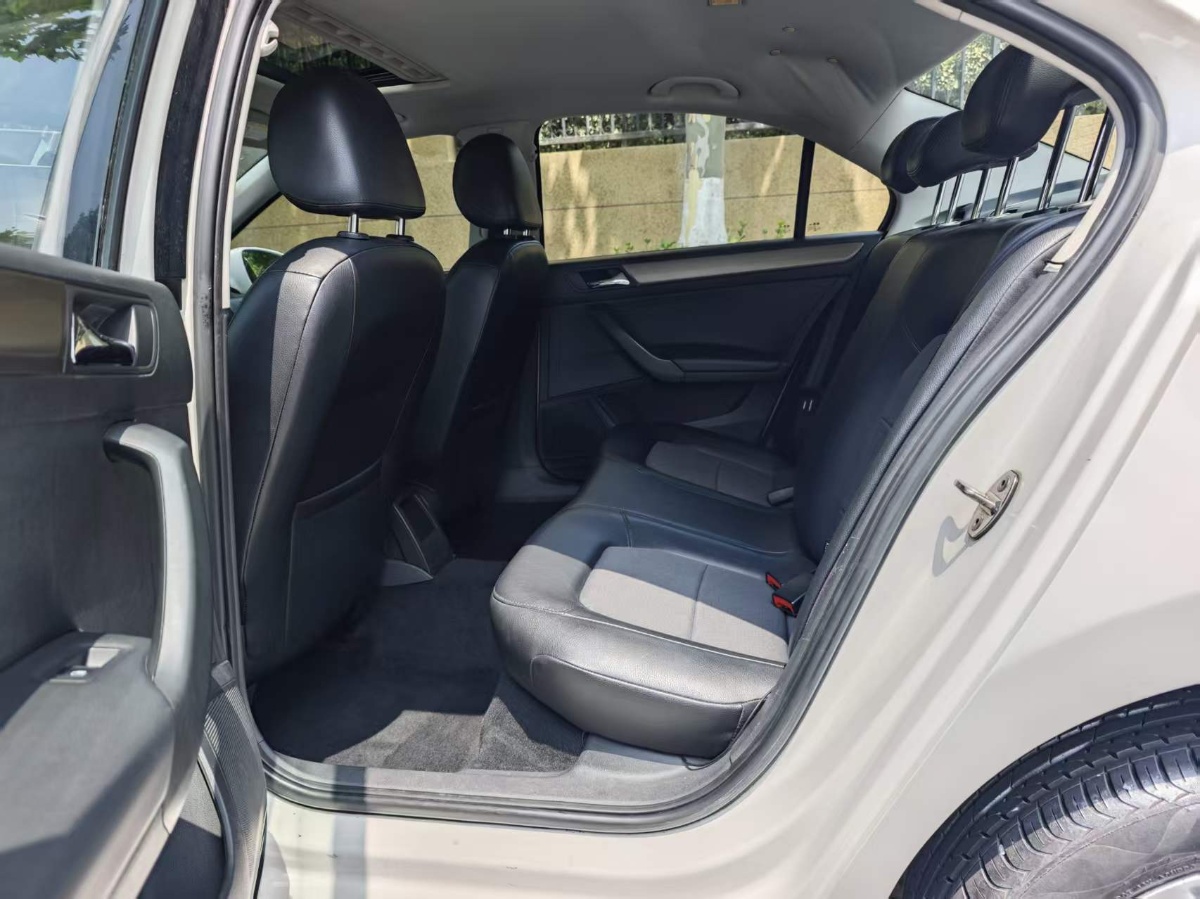 Volkswagen Santana 2015 #6 Volkswagen Santana 2015 car image #6