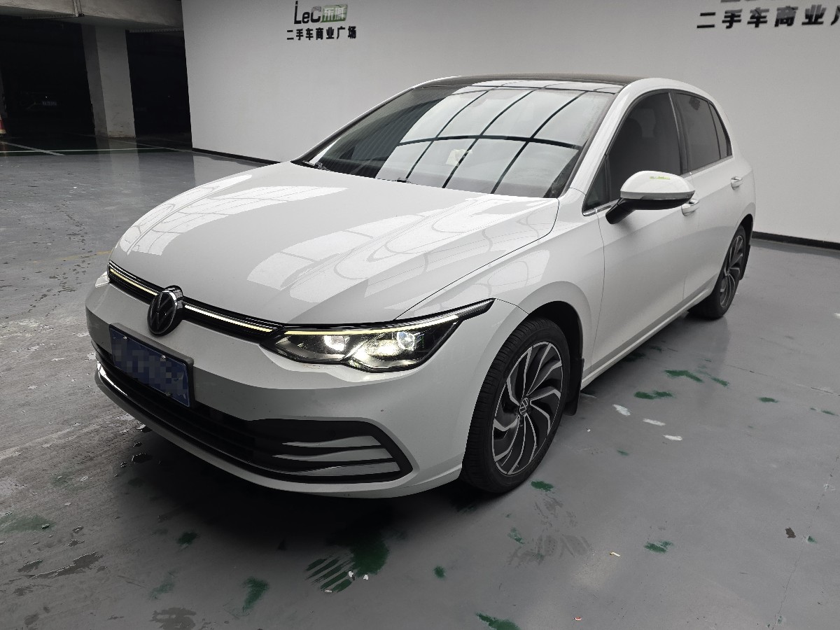 Volkswagen Golf 2022 car image 