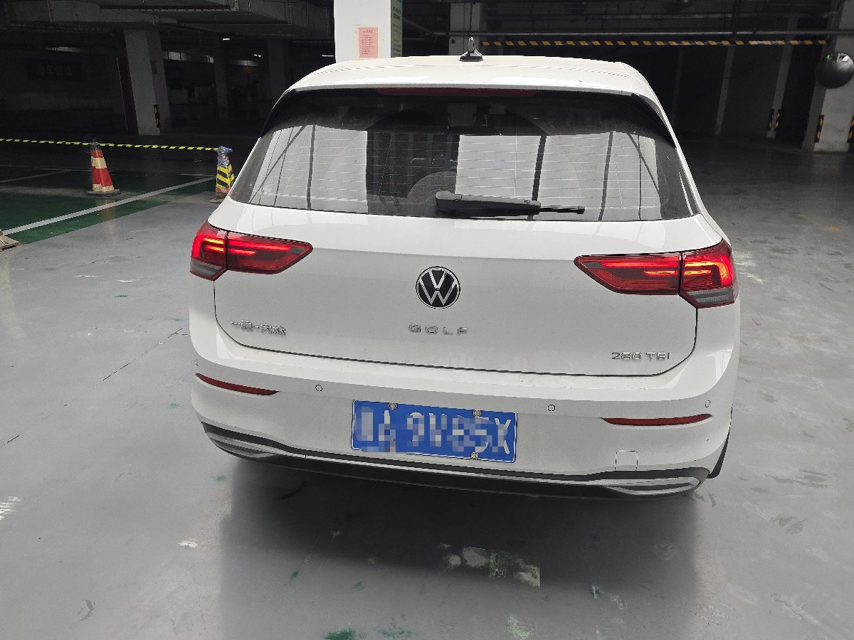 Volkswagen Golf 2022 car image #6