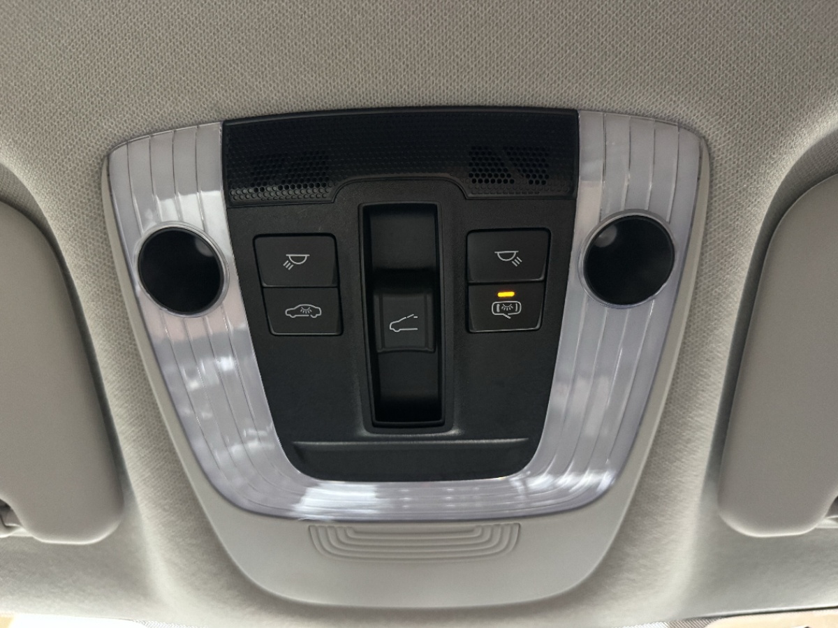 Kia Seltos 2023 car image #13