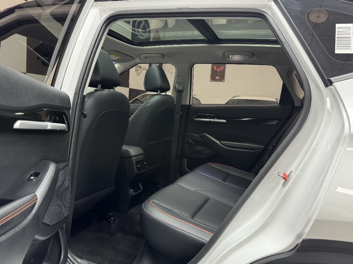 Kia Seltos 2023 car image #7