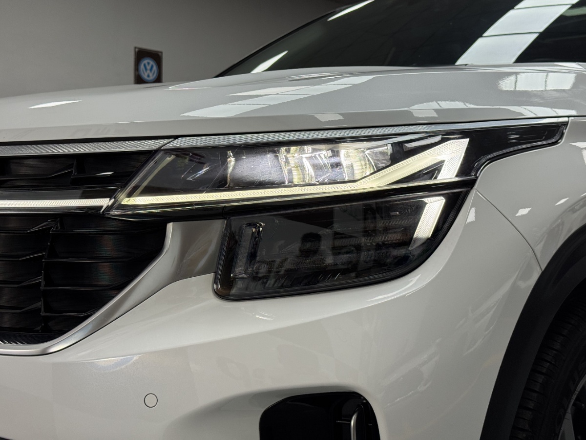 Kia Seltos 2023 car image #22