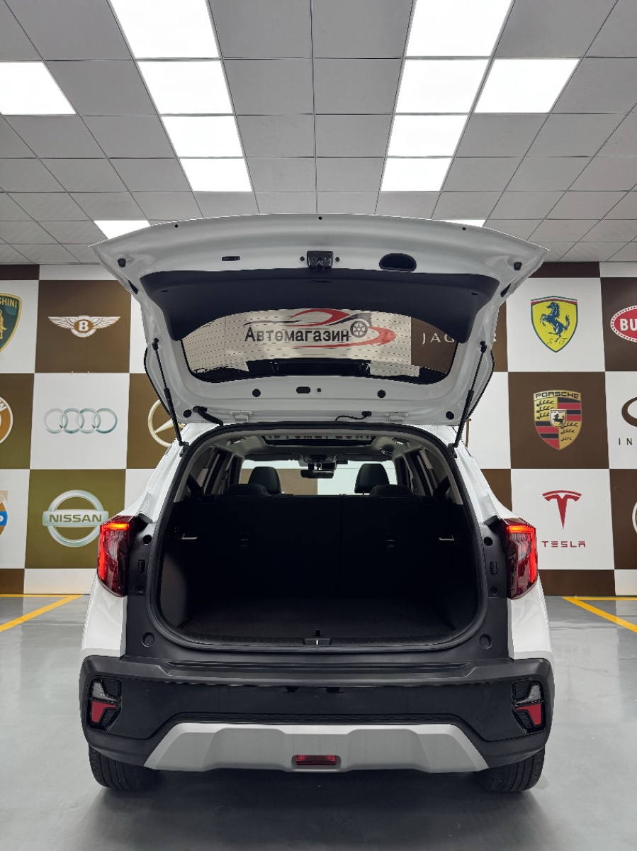 Kia Seltos 2023 car image #17