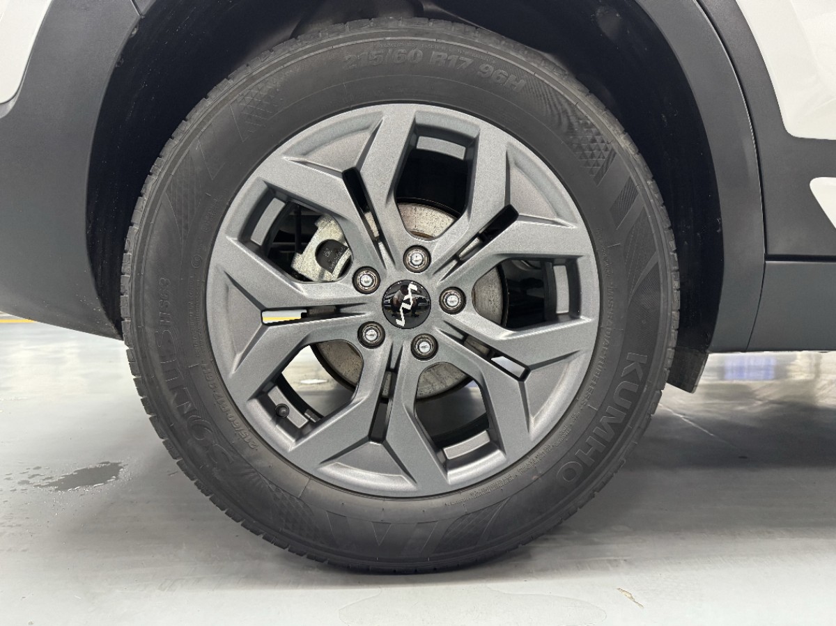 Kia Seltos 2023 car image #20