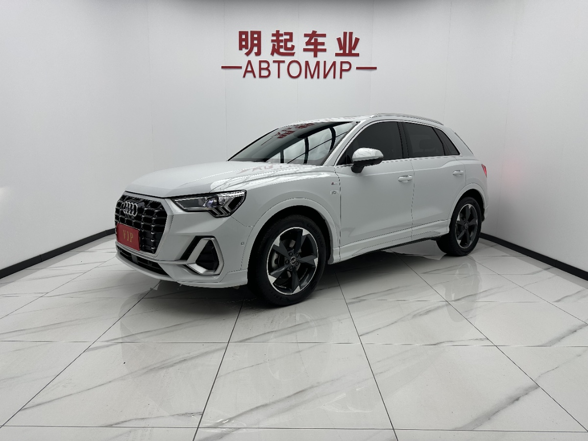 Audi Q3 2023 car image 