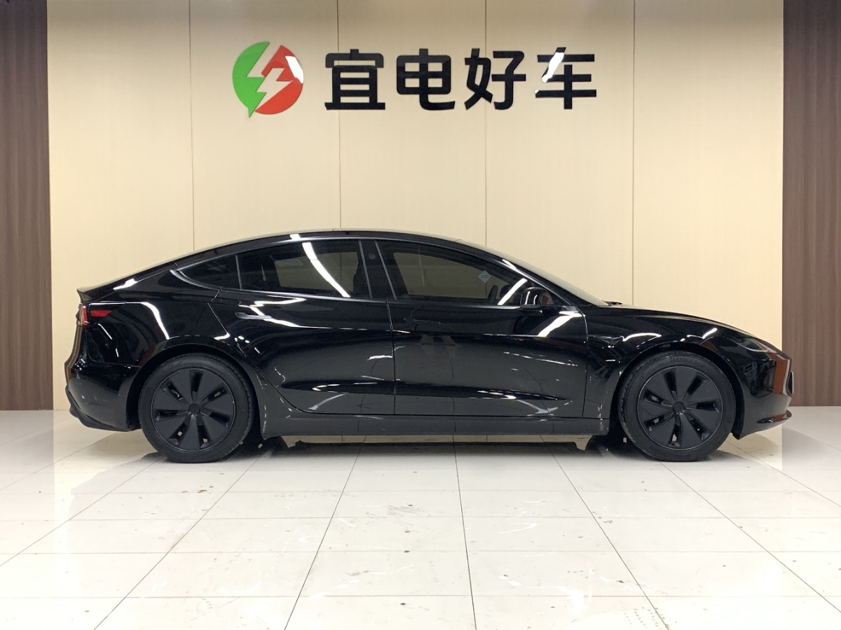 Tesla Model 3 2025 #4 Tesla Model 3 2025 car image #4