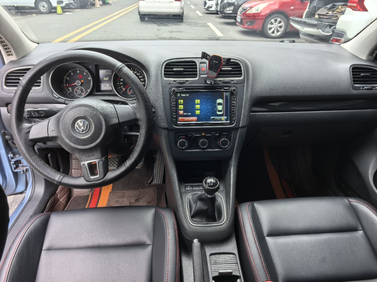 Volkswagen Golf 2013 car image #5
