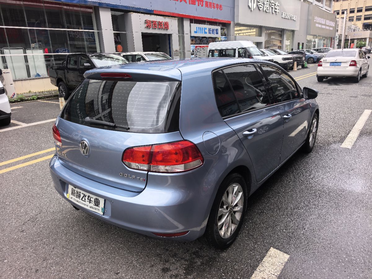 Volkswagen Golf 2013 car image #9