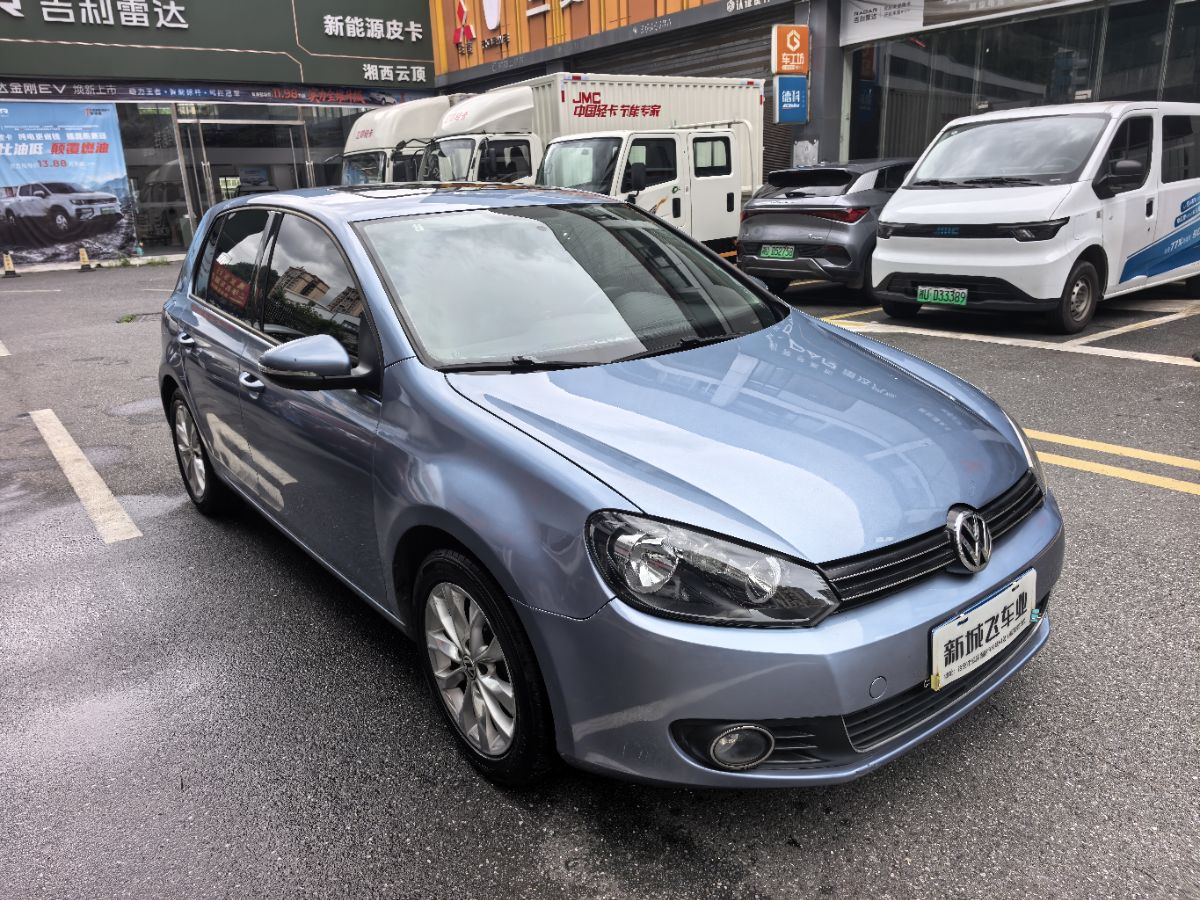Volkswagen Golf 2013 car image #3
