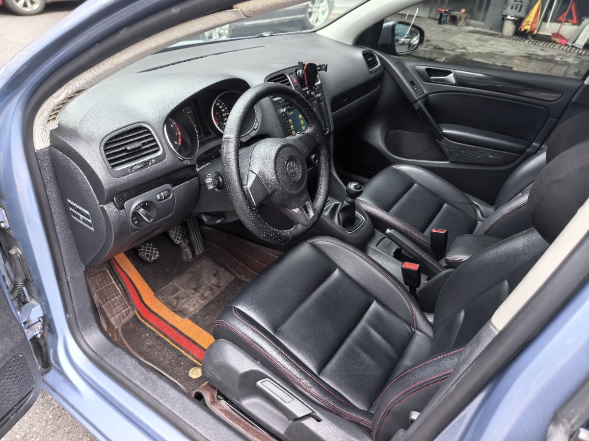 Volkswagen Golf 2013 car image #4