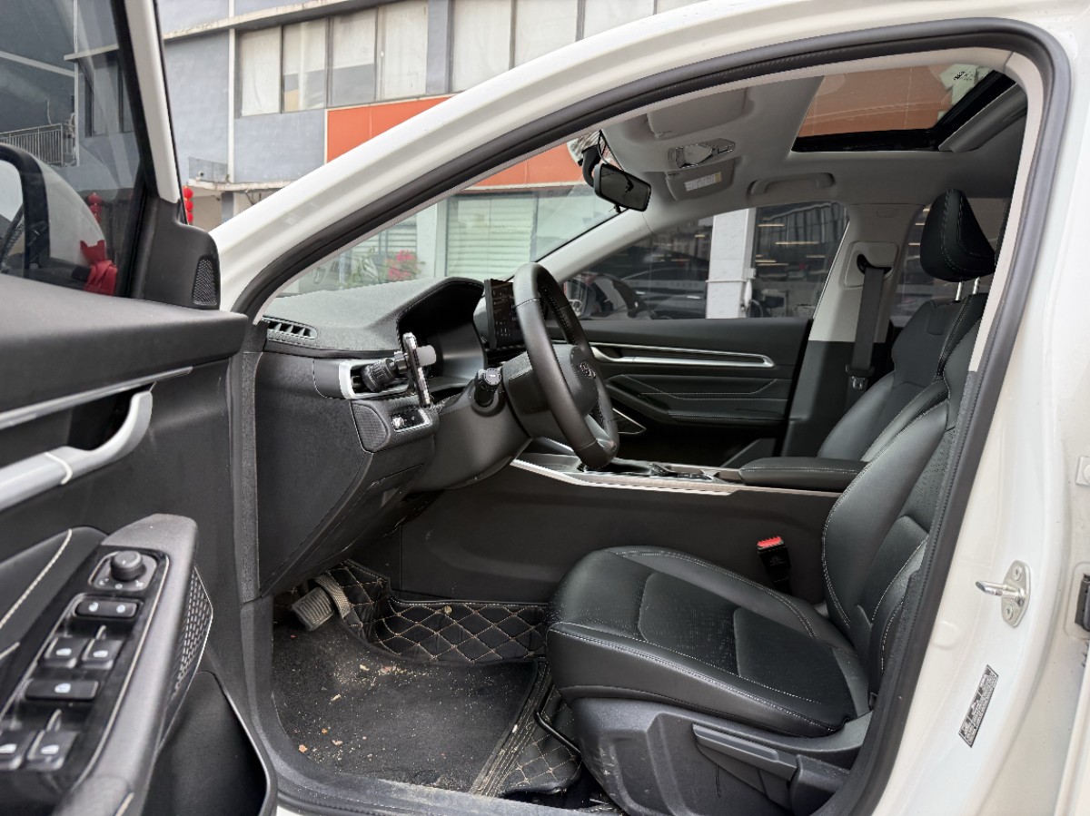 GEELY Emgrand 2024 car image #6
