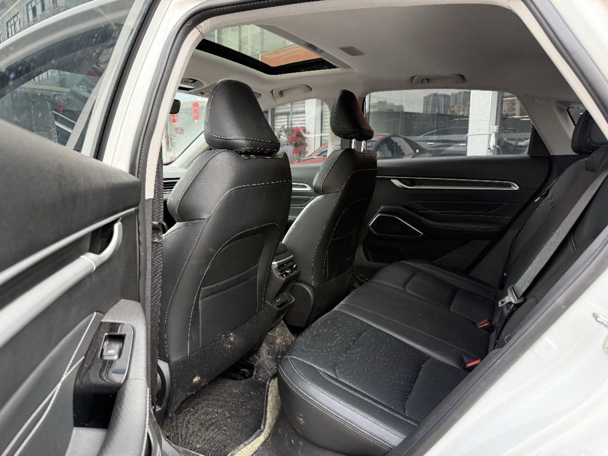 GEELY Emgrand 2024 car image #3