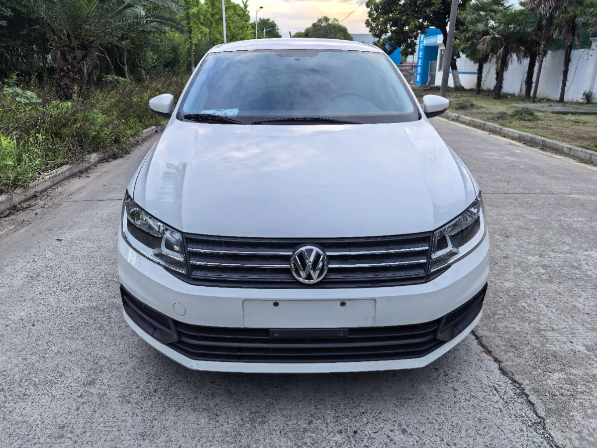 Volkswagen Santana 2023 car image #6