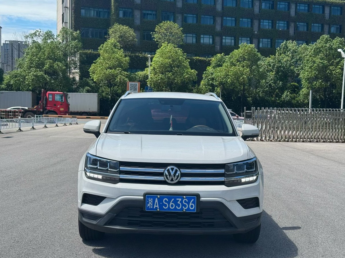 Volkswagen Tharu 2019 car image #2