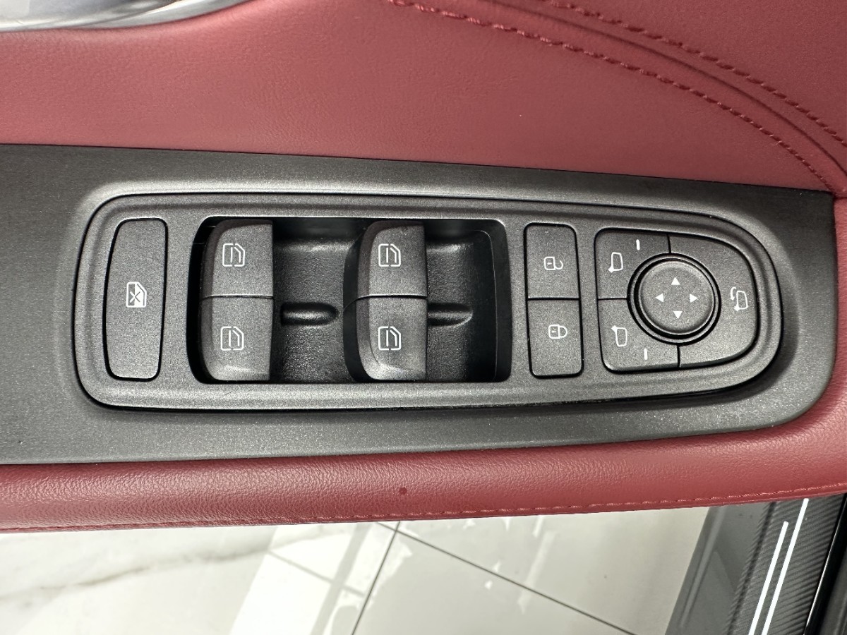 Jetour X70 PLUS 2023 #12 Jetour X70 PLUS 2023 car image #12