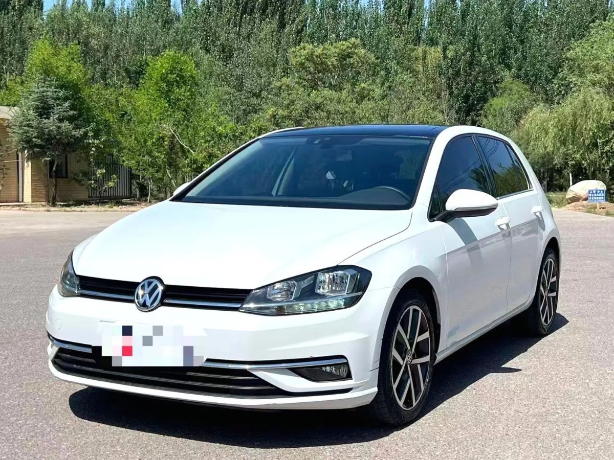 Volkswagen Golf 2020 immagine di auto 