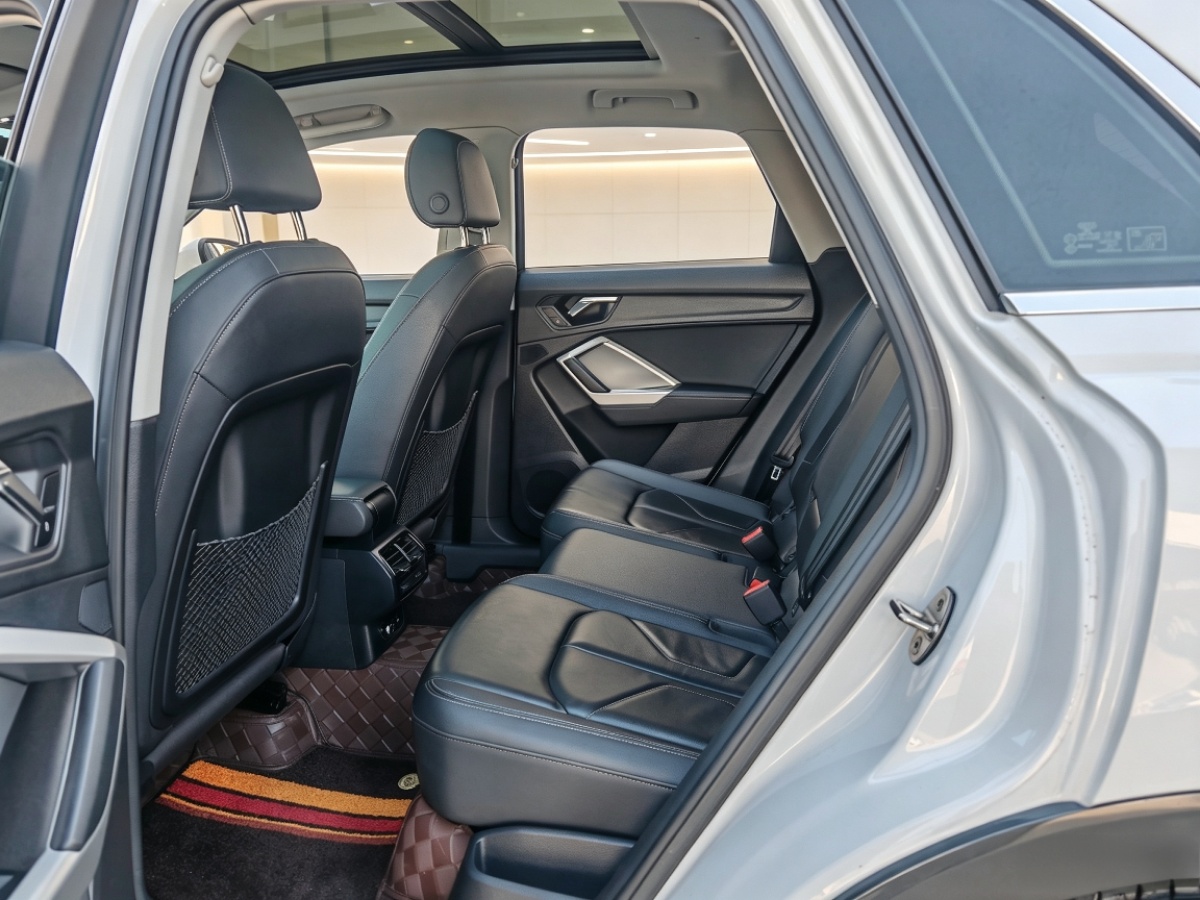 Audi Q3 2020 #9 Audi Q3 2020 car image #9