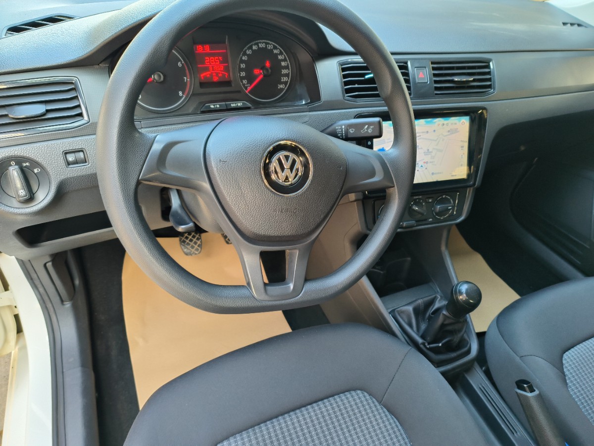 Volkswagen Santana 2017 car image #11