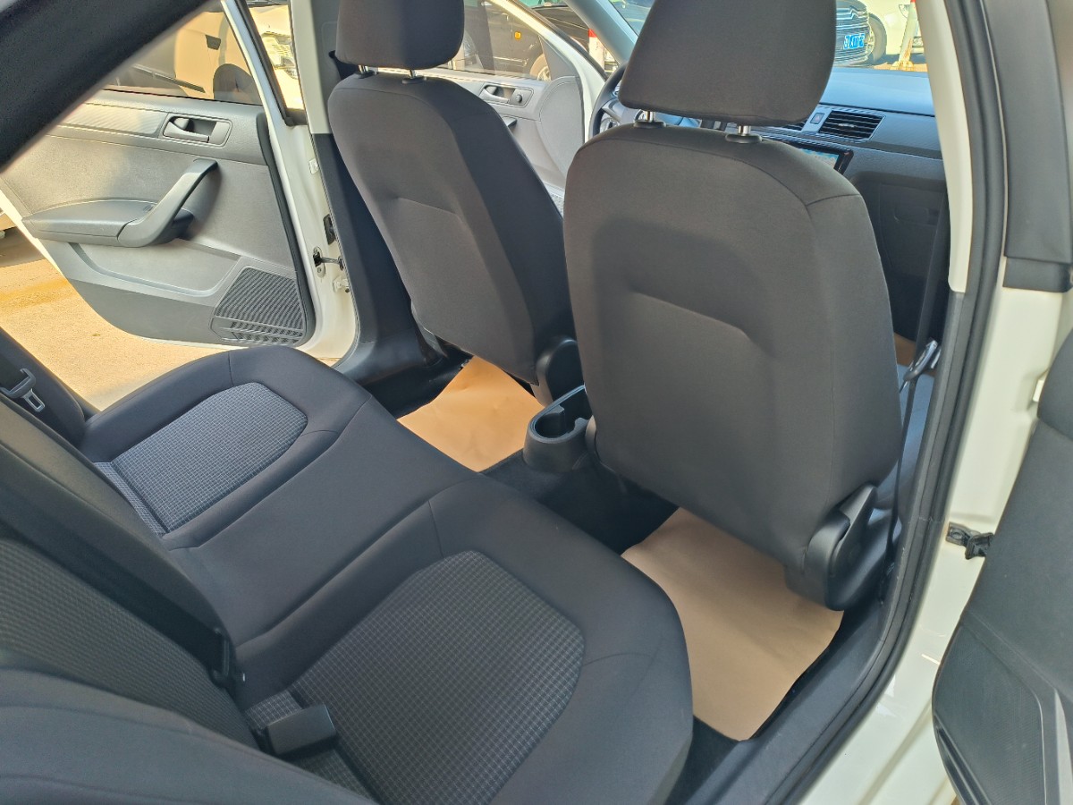 Volkswagen Santana 2017 car image #12