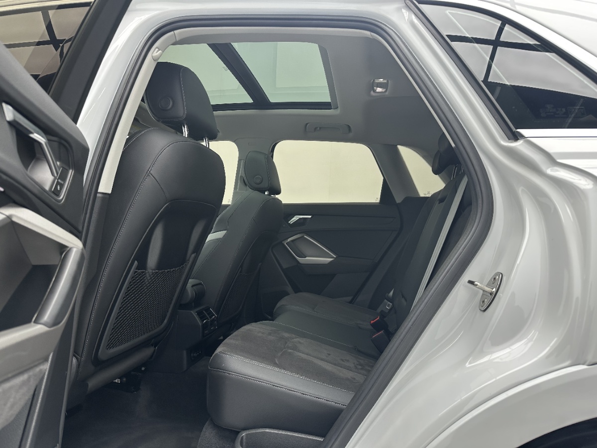 Audi Q3 2023 #6 Audi Q3 2023 car image #6