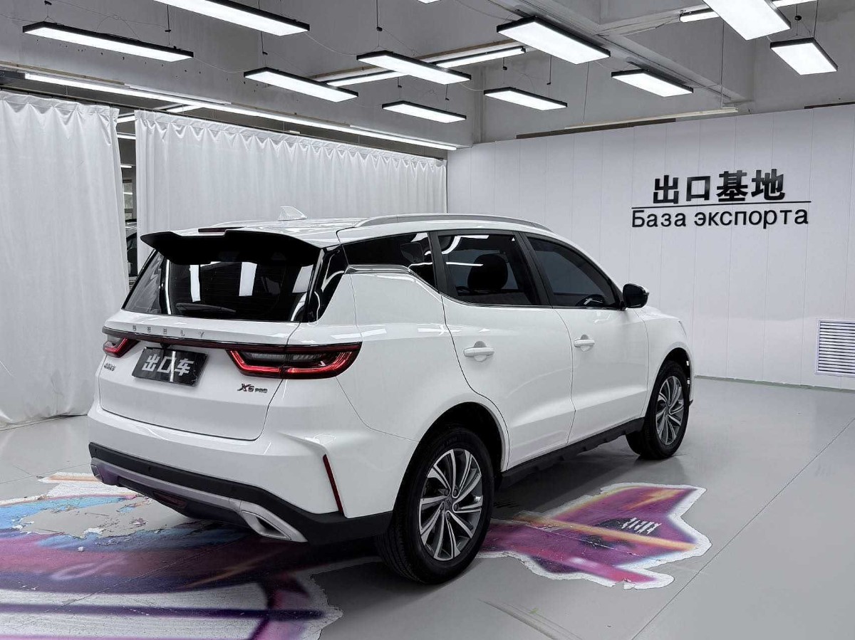 GEELY Vision X6 2022 immagine di auto #6