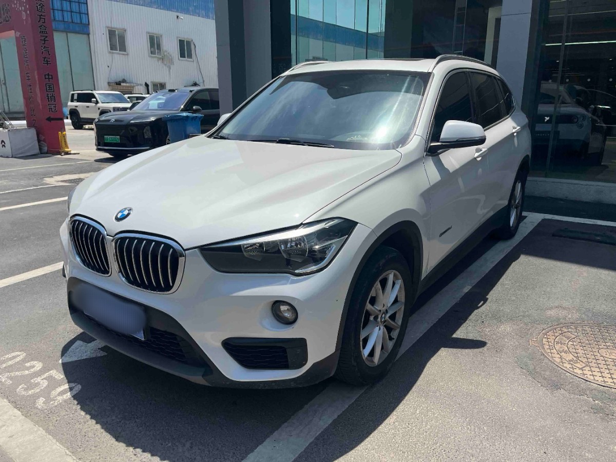 BMW X1 2017 BMW X1 2017 car image