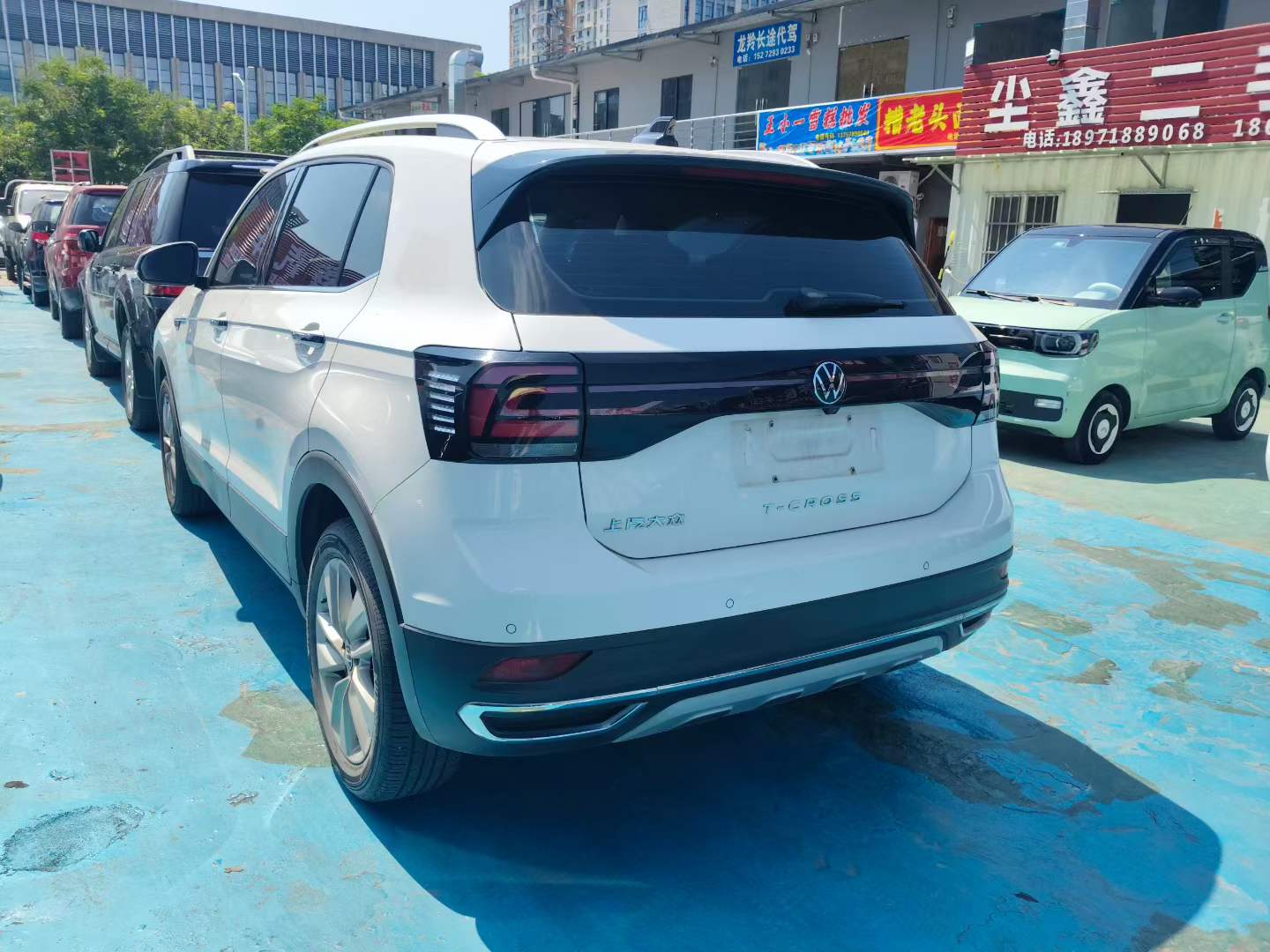 Volkswagen T-Cross 2021 car image #9
